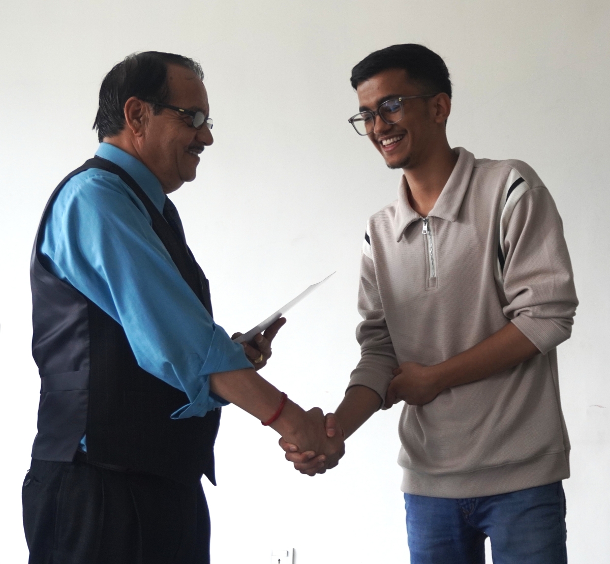 Certificate Distribution Program 2082